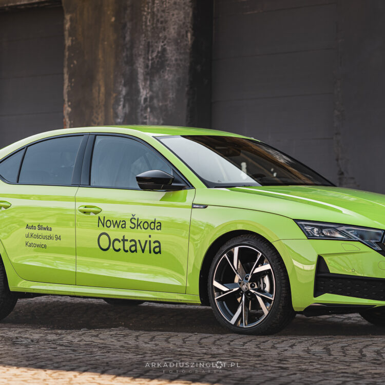 Profil Skody Octavia Mamba – fotografia motoryzacyjna w Katowicach