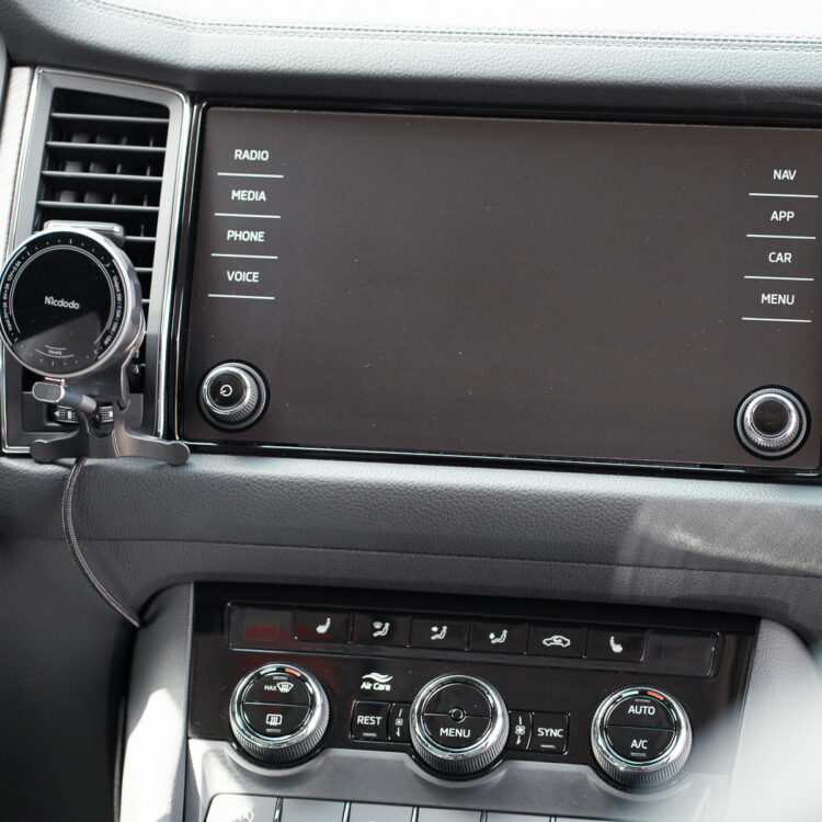 Wyświetlacz Skoda Kodiaq z matową folią