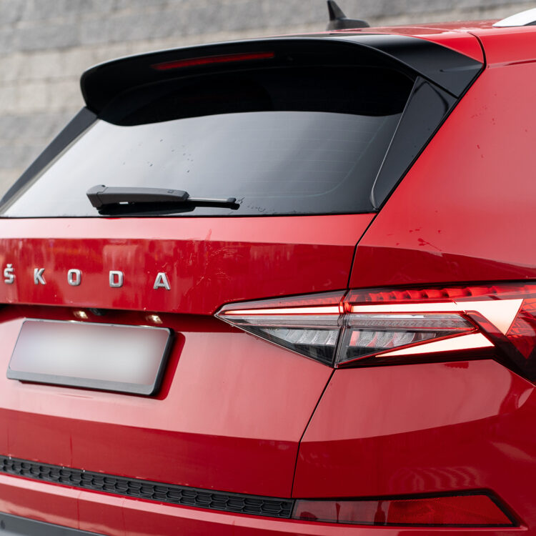 Skoda Kodiaq 2022 z tyłu – wersja STYLE